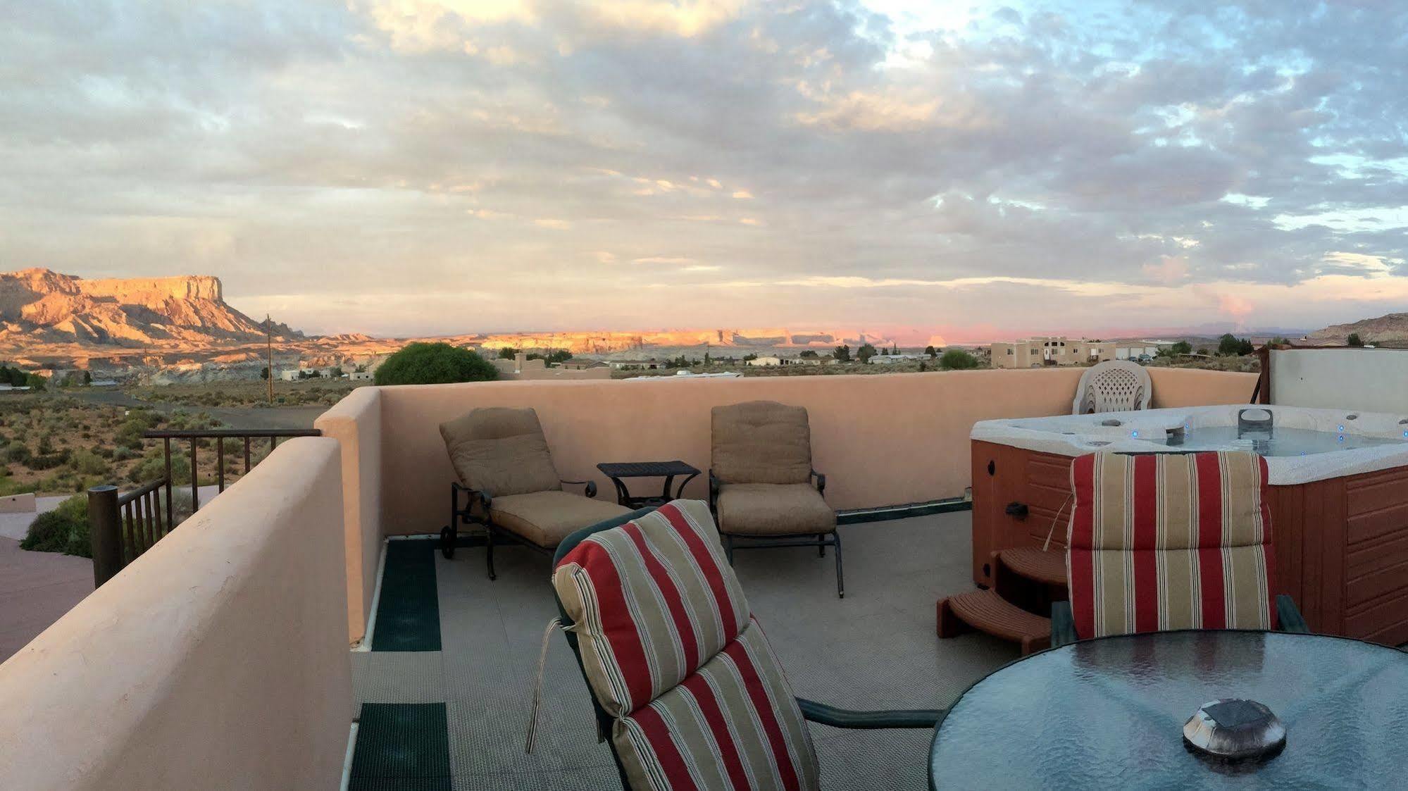 Dreamkatchers Lake Powell Bed & Breakfast บิ๊ก วอเตอร์ ภายนอก รูปภาพ